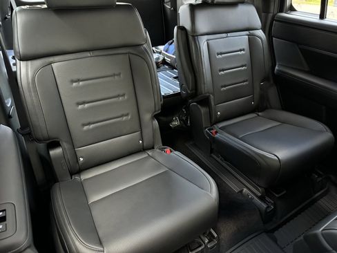 Used 2025 Hyundai Santa Fe Calligraphy image 22