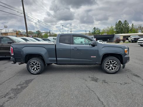 Used 2015 GMC Canyon SLE w/ All-Terrain Package AWD/4WD image 2