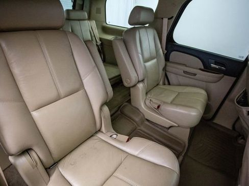 Used 2008 Chevrolet Tahoe LTZ w/ LTZ Preferred Equipment Group image 27