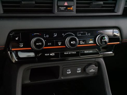 Used 2026 Honda Pilot TrailSport image 23
