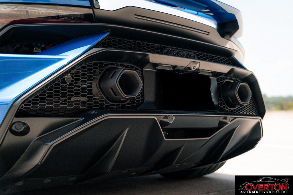Used 2023 Lamborghini Huracan Tecnica RWD image 39