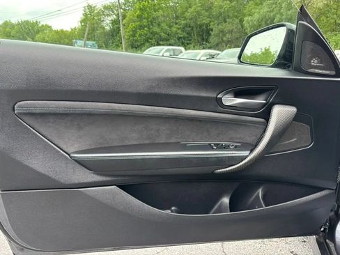 Used 2017 BMW M2 RWD image 11