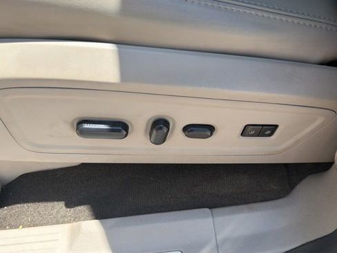 Used 2017 Lincoln Navigator Select RWD image 13