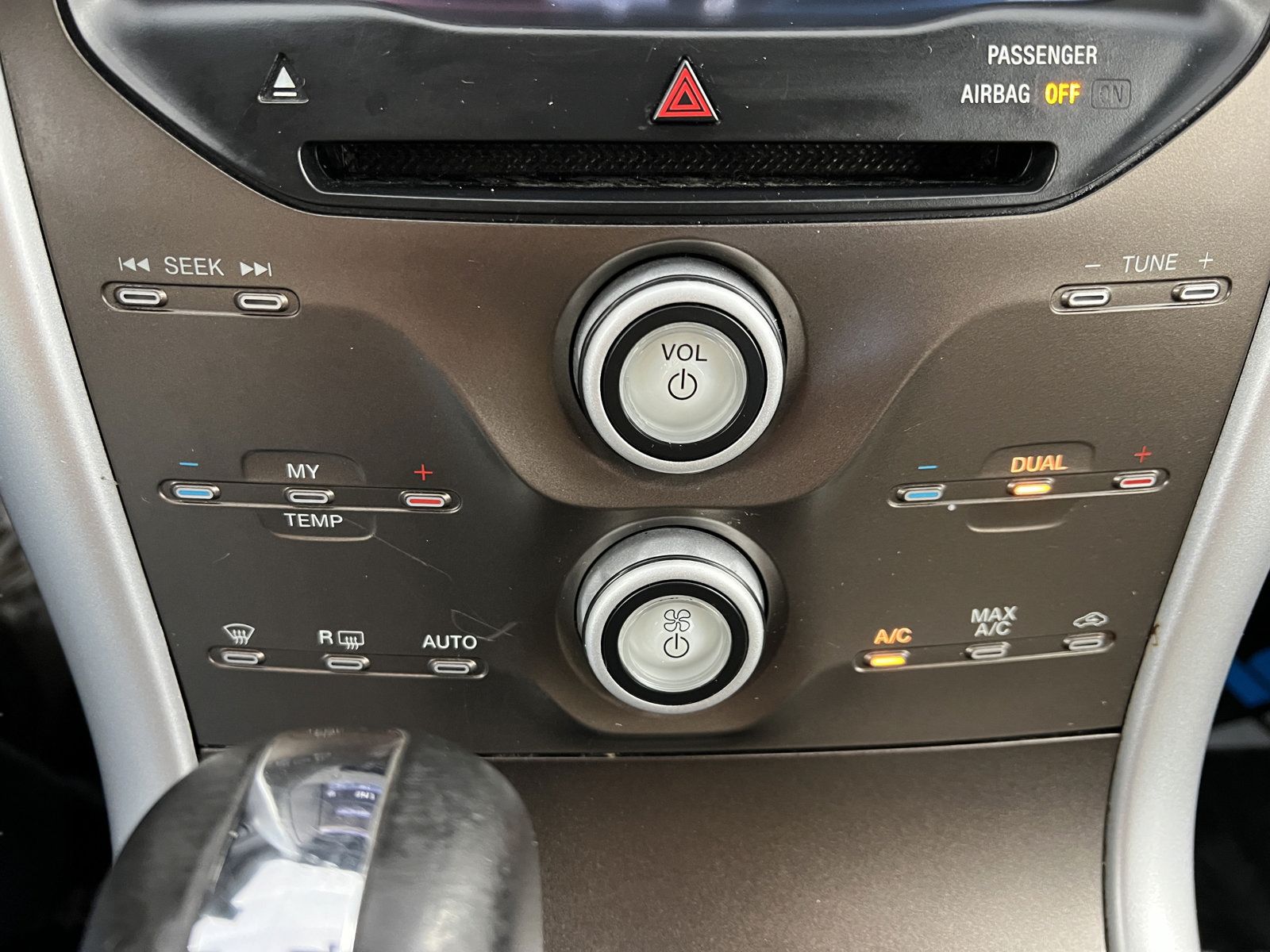 Used 2014 Ford Edge SEL w/ Equipment Group 205A AWD/4WD image 21