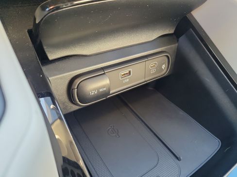 Certified 2023 Kia Telluride S w/ S Sunroof Package FWD image 35