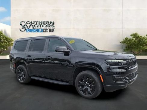 Used 2025 Jeep Wagoneer Series II w/ Convenience Group I AWD/4WD image 7