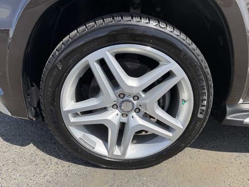Used 2016 Mercedes-Benz GL 550 4MATIC image 6