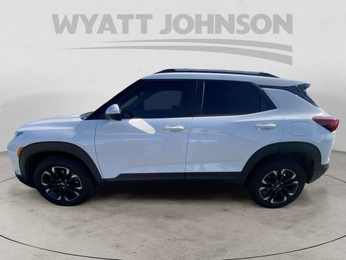 Used 2021 Chevrolet TrailBlazer LT w/ Premium Seating Package AWD/4WD image 4