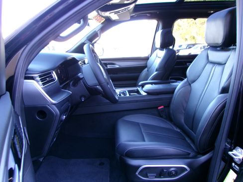 New 2026 Jeep Grand Wagoneer Limited AWD/4WD image 14