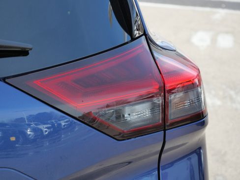 Used 2023 Nissan Rogue Platinum w/ Platinum Premium Package image 17