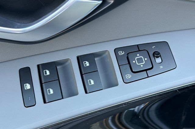 New 2026 Kia Niro EX FWD image 13
