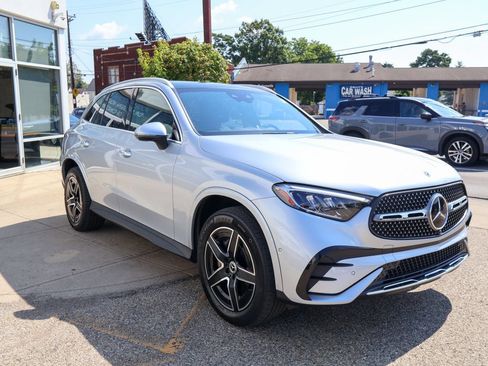 Used 2023 Mercedes-Benz GLC 300 4MATIC image 7