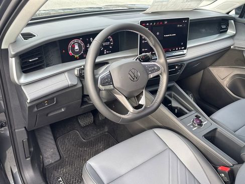 New 2026 Volkswagen Tiguan SE image 10