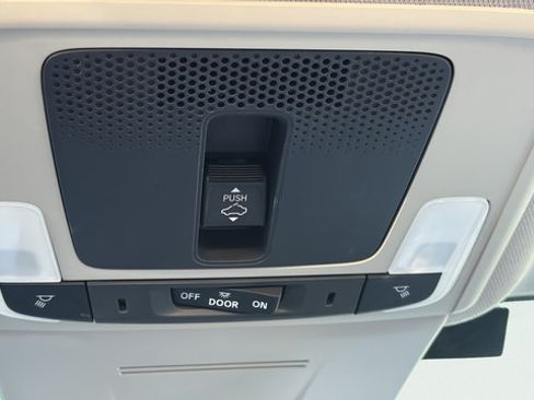 Used 2022 Honda Civic EX-L image 24