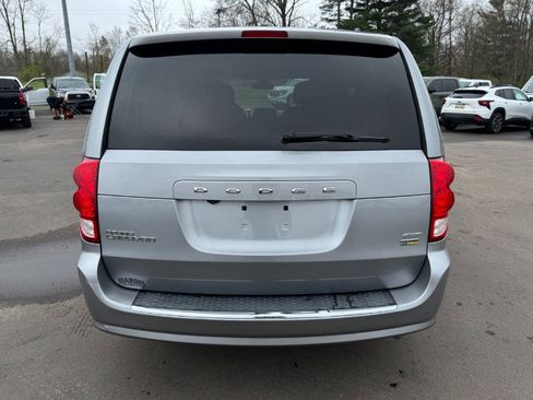 Used 2019 Dodge Grand Caravan GT image 4