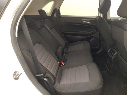 Used 2020 Ford Edge SE FWD image 19