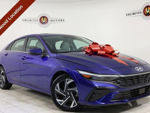 Used 2025 Hyundai Elantra Limited FWD image 1