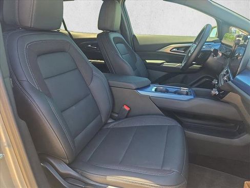 Used 2025 Chevrolet Equinox EV LT FWD image 20