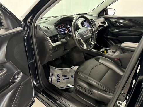 Used 2022 GMC Terrain SLT image 16