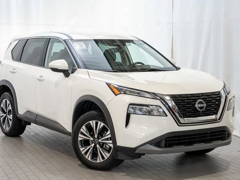 Certified 2023 Nissan Rogue SV image 1