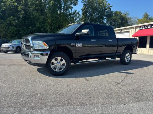 Used 2014 RAM 2500 SLT AWD/4WD image 3