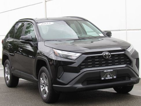 Certified 2025 Toyota RAV4 XLE AWD/4WD image 2