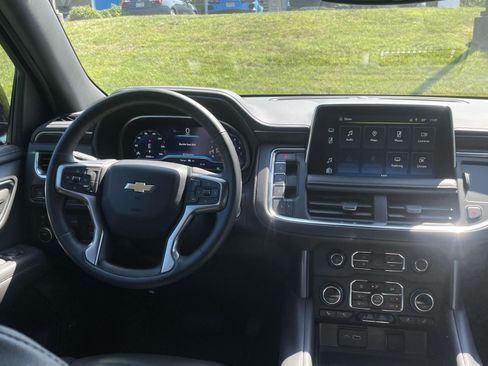 Used 2023 Chevrolet Suburban LT w/ LT Signature Package AWD/4WD image 14