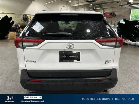 Used 2025 Toyota RAV4 XLE AWD/4WD image 7