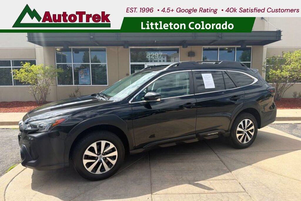 Used 2023 Subaru Outback Premium AWD/4WD image 1