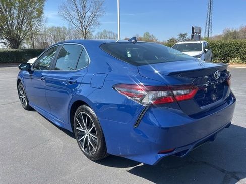 Used 2024 Toyota Camry SE image 7