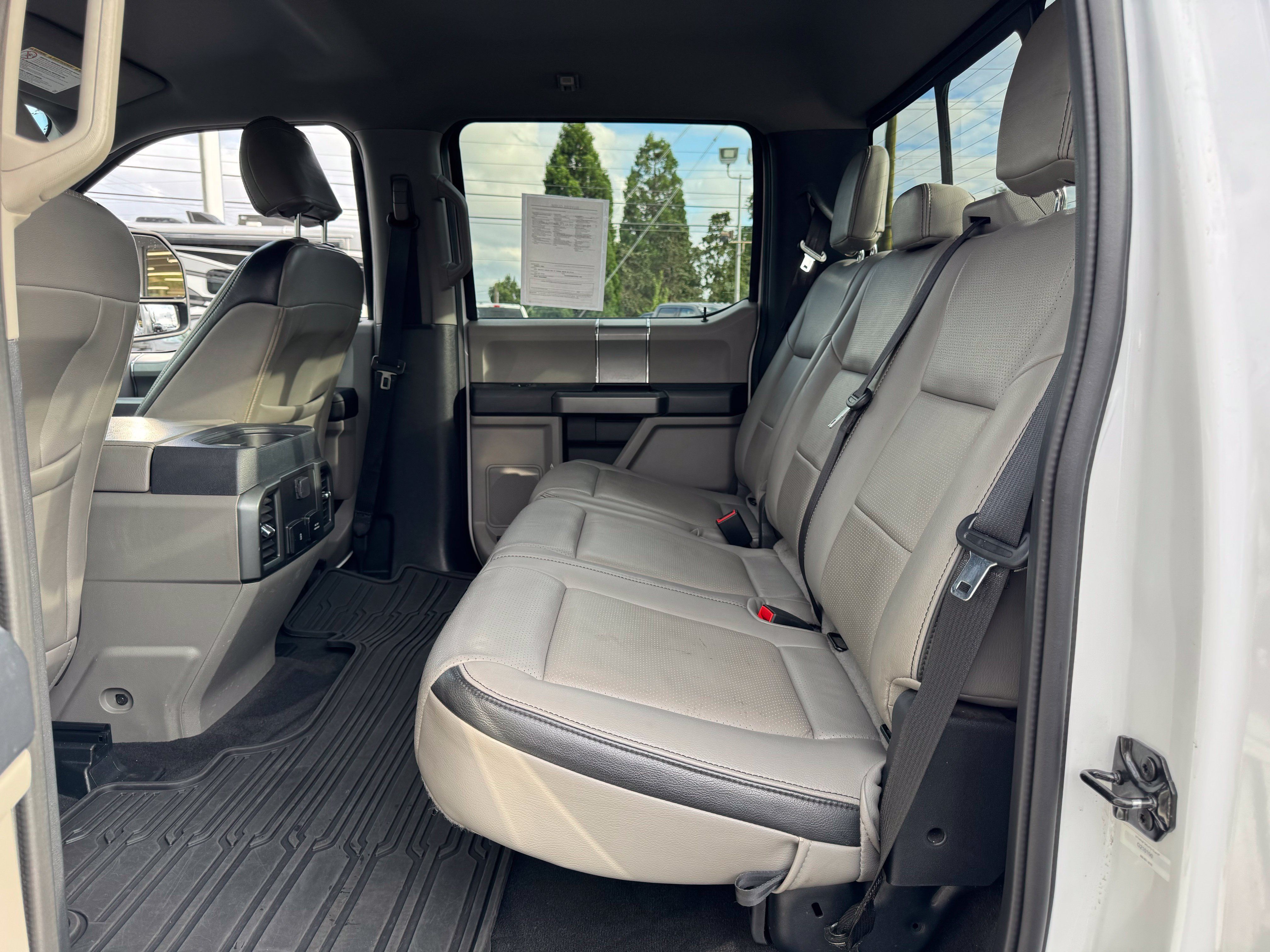 Used 2022 Ford F350 XLT w/ Black Appearance Package AWD/4WD image 35