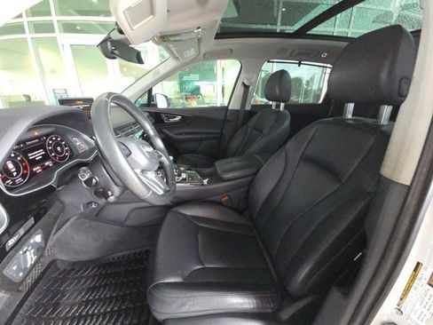 Used 2019 Audi Q7 3.0T Prestige image 12
