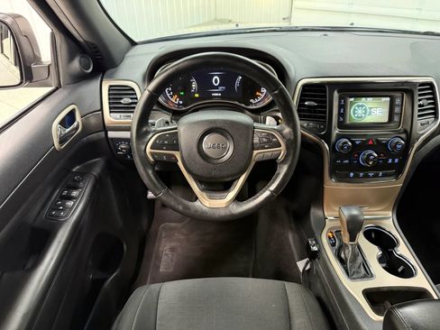 Used 2016 Jeep Grand Cherokee Laredo w/ Quick Order Package 23E AWD/4WD image 19
