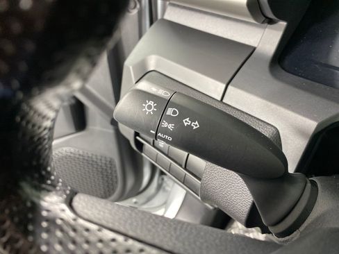 Certified 2025 Toyota Tacoma SR image 17