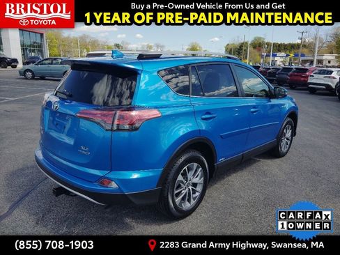 Used 2017 Toyota RAV4 XLE w/ All Weather Liner Package AWD/4WD image 9