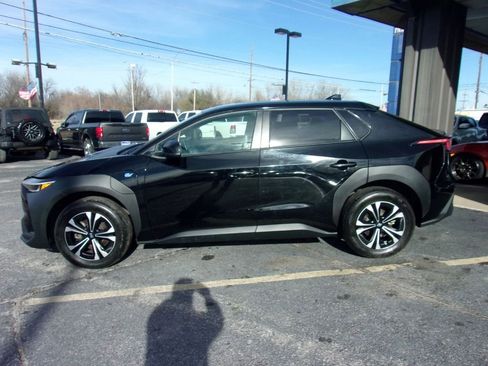 Used 2023 Subaru Solterra AWD image 2