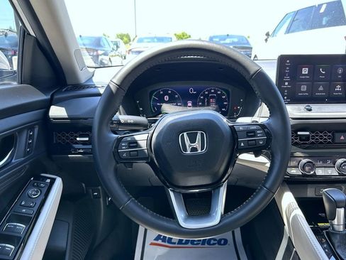 Used 2024 Honda Accord Touring image 11