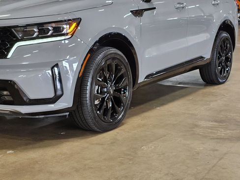 Used 2022 Kia Sorento SX image 17