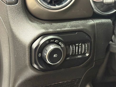 Used 2021 Jeep Wrangler Unlimited Sahara w/ Safety Group image 20