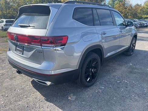 New 2026 Volkswagen Atlas SE image 5