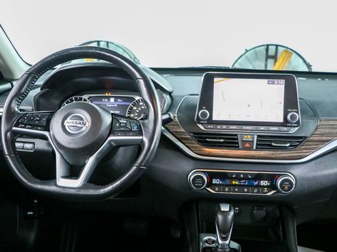 Used 2021 Nissan Altima 2.5 SL FWD image 17