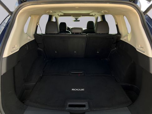 Used 2023 Nissan Rogue SL FWD image 9