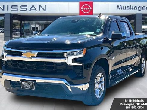Used 2023 Chevrolet Silverado 1500 LT image 3