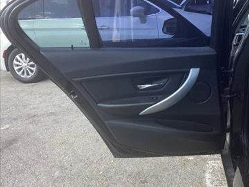 Used 2015 BMW 320i Sedan image 17