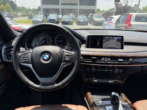 Used 2018 BMW X5 xDrive40e AWD/4WD image 16