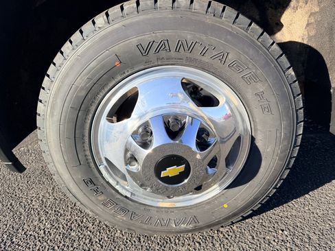 Used 2022 Chevrolet Silverado 3500 LTZ w/ LTZ Convenience Package image 46