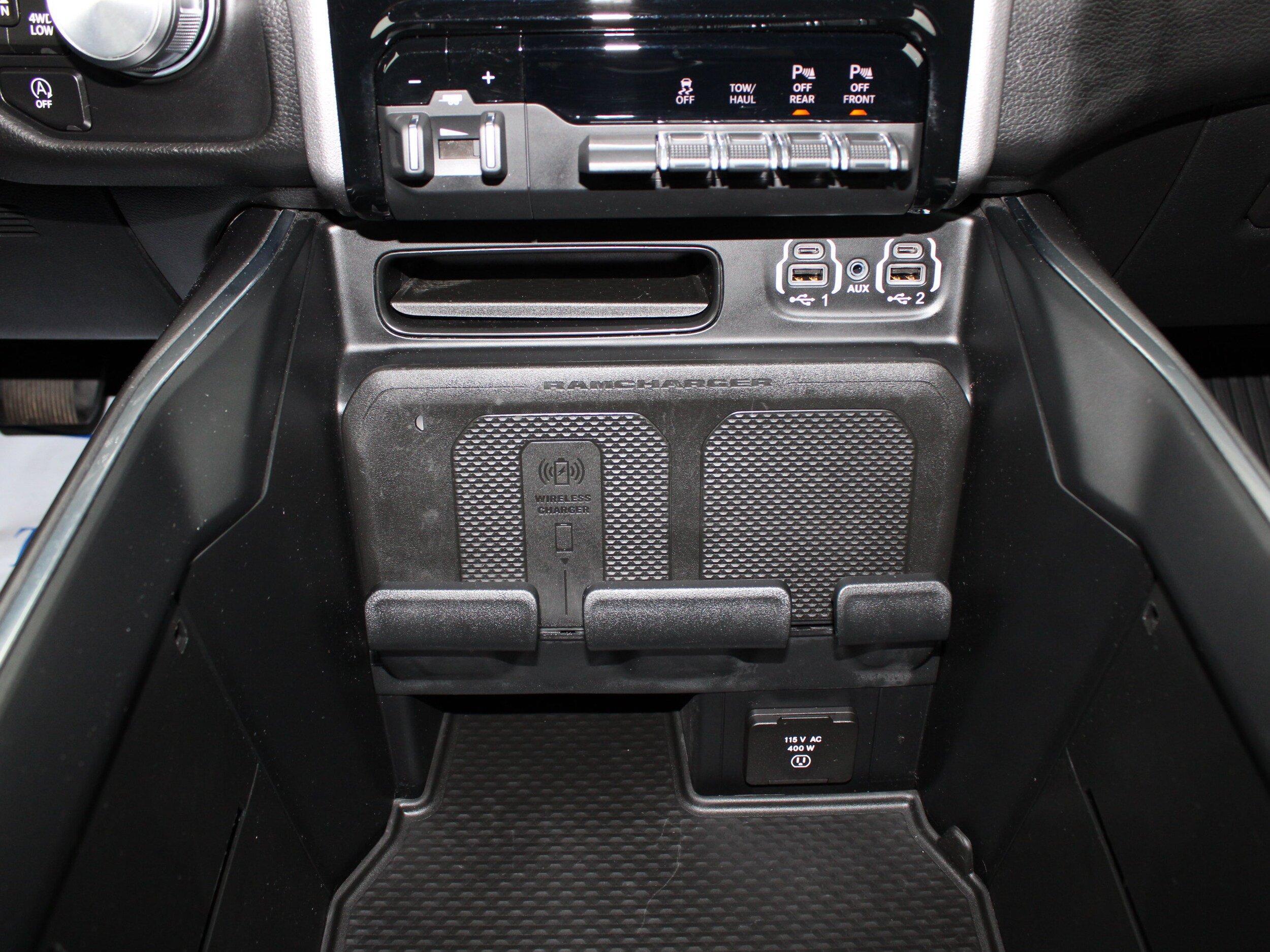 Used 2023 RAM 1500 Laramie AWD/4WD image 34