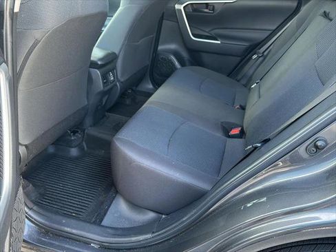 Certified 2023 Toyota RAV4 LE AWD/4WD image 9