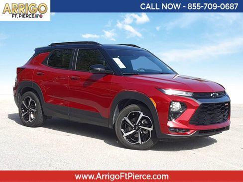 Used 2021 Chevrolet TrailBlazer RS w/ Sun and Liftgate Package image 1
