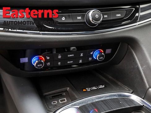 Used 2024 Buick Enclave Premium image 20